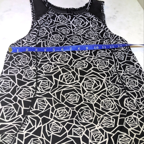 Lululemon Tank Top - Picture 7 of 7